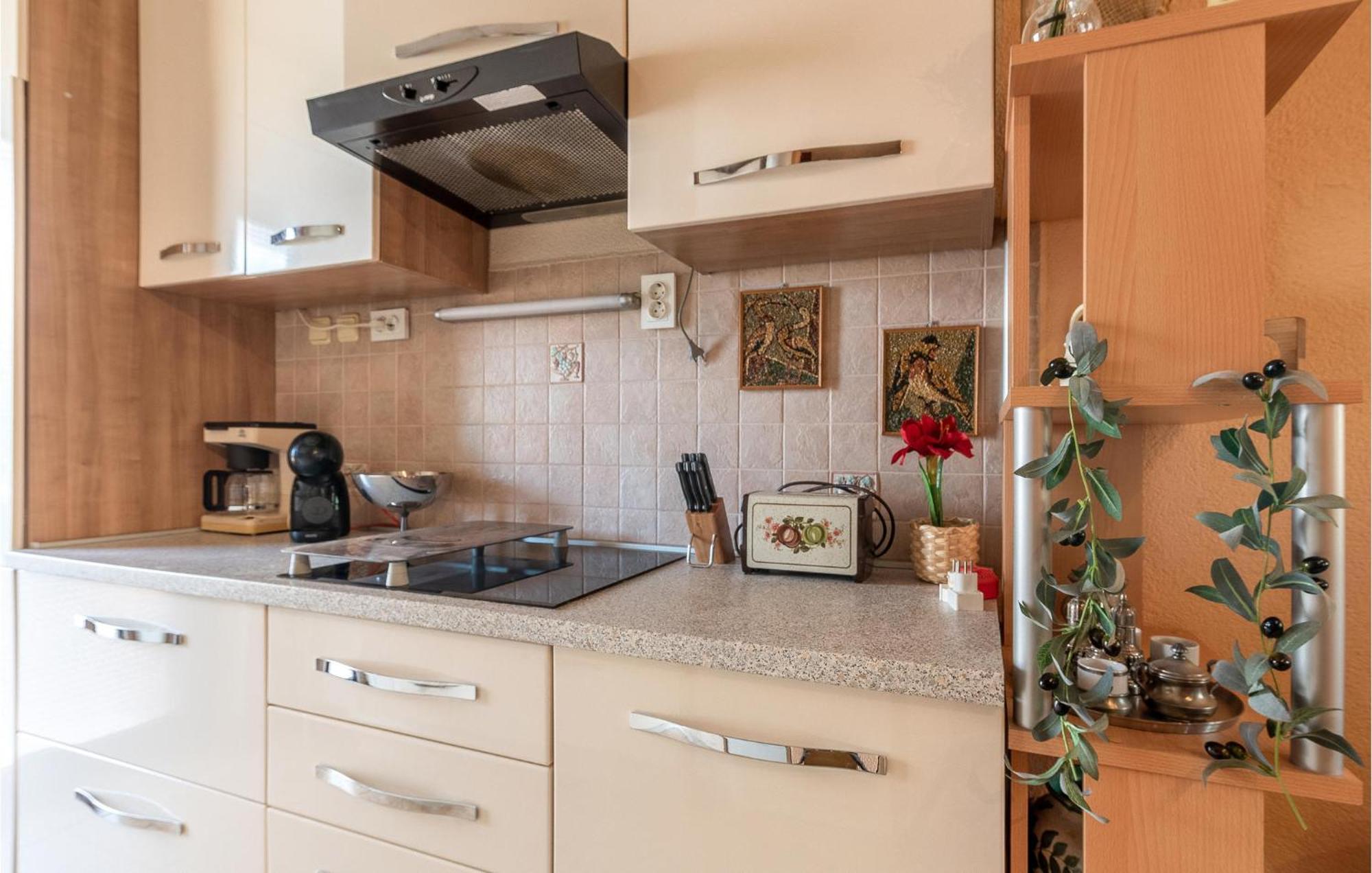 Cozy Home In Vrsi With Wifi Exterior foto